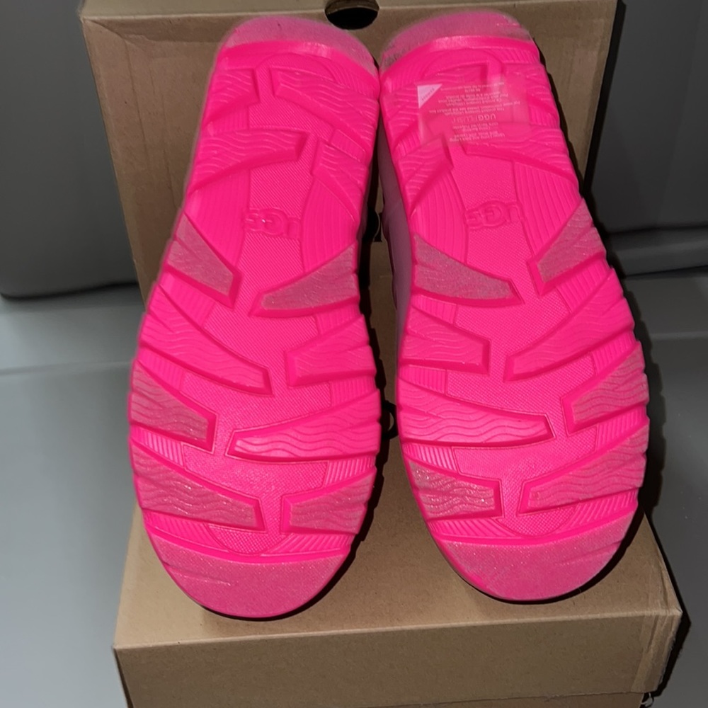 Ugg Raincloud - image 4